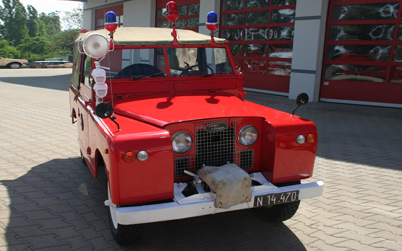 Foto: Mannschaftstransportfahrzeug (FF Gumpoldskirchen)